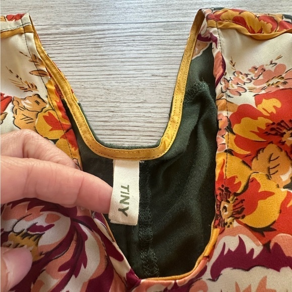 Anthropologie TINY Evesham Green Floral Print Short Sleeve V Neck Top size M - Picture 5 of 9